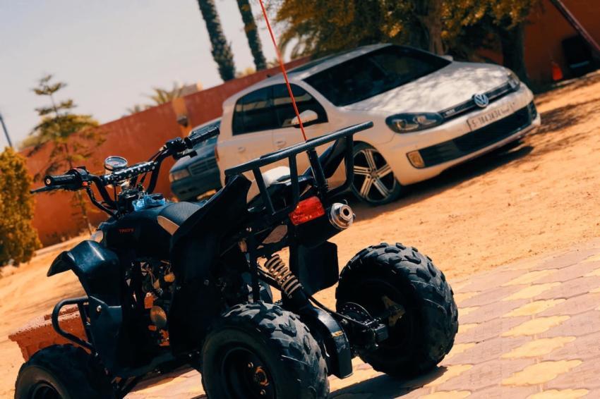 volkswagen golf and quad bike
