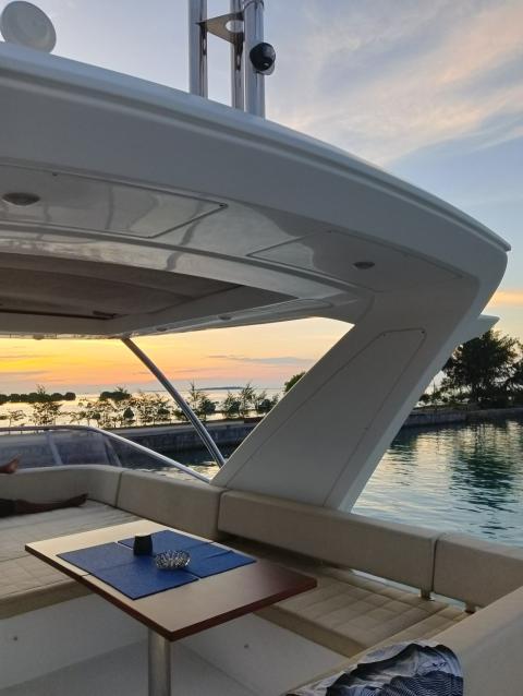 yacht