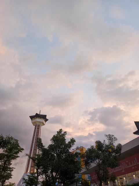Langit senja di sore hari